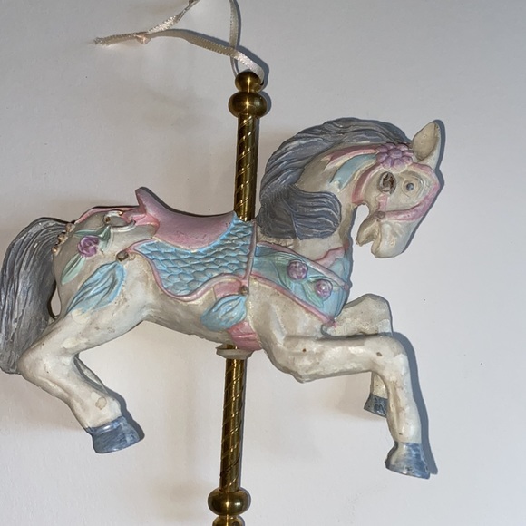 Midwest Imports vintage carousel horse tree ornament. - Picture 2 of 10